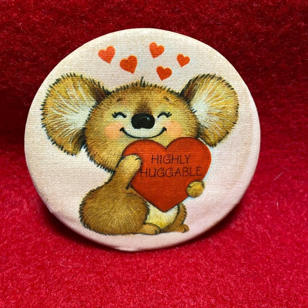 1981 Hallmark pin